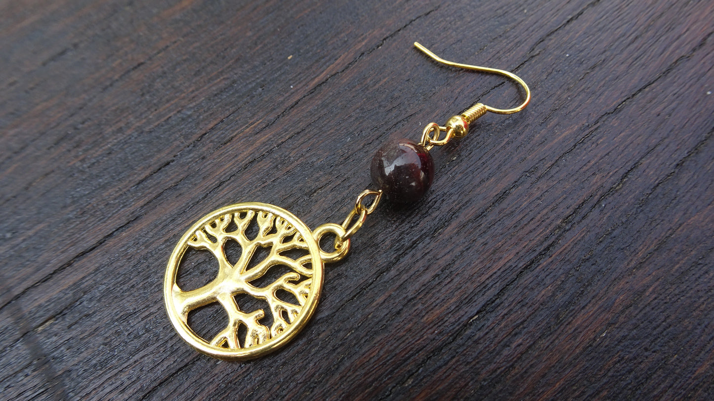 Boucles d'oreilles dorées perle naturelle marron 8 mm - BO174