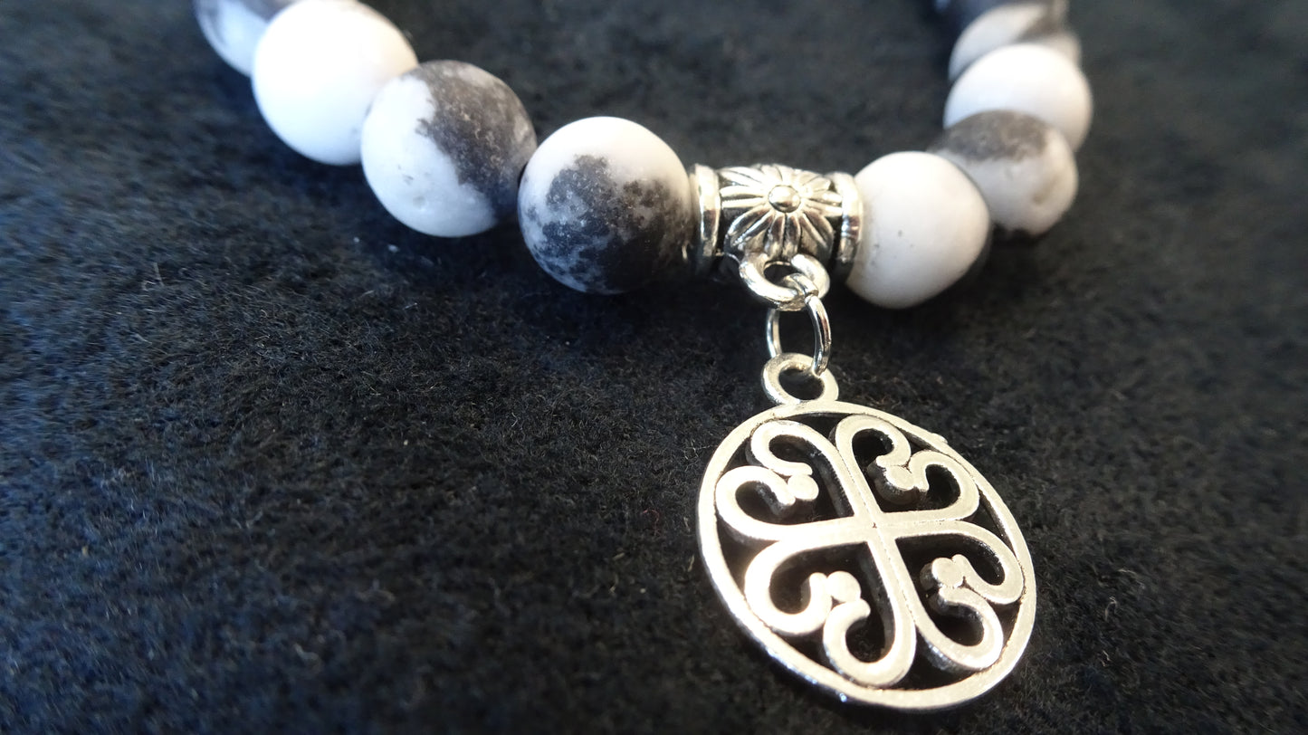 Bracelet en pierres naturelles noires et blanches - BR079