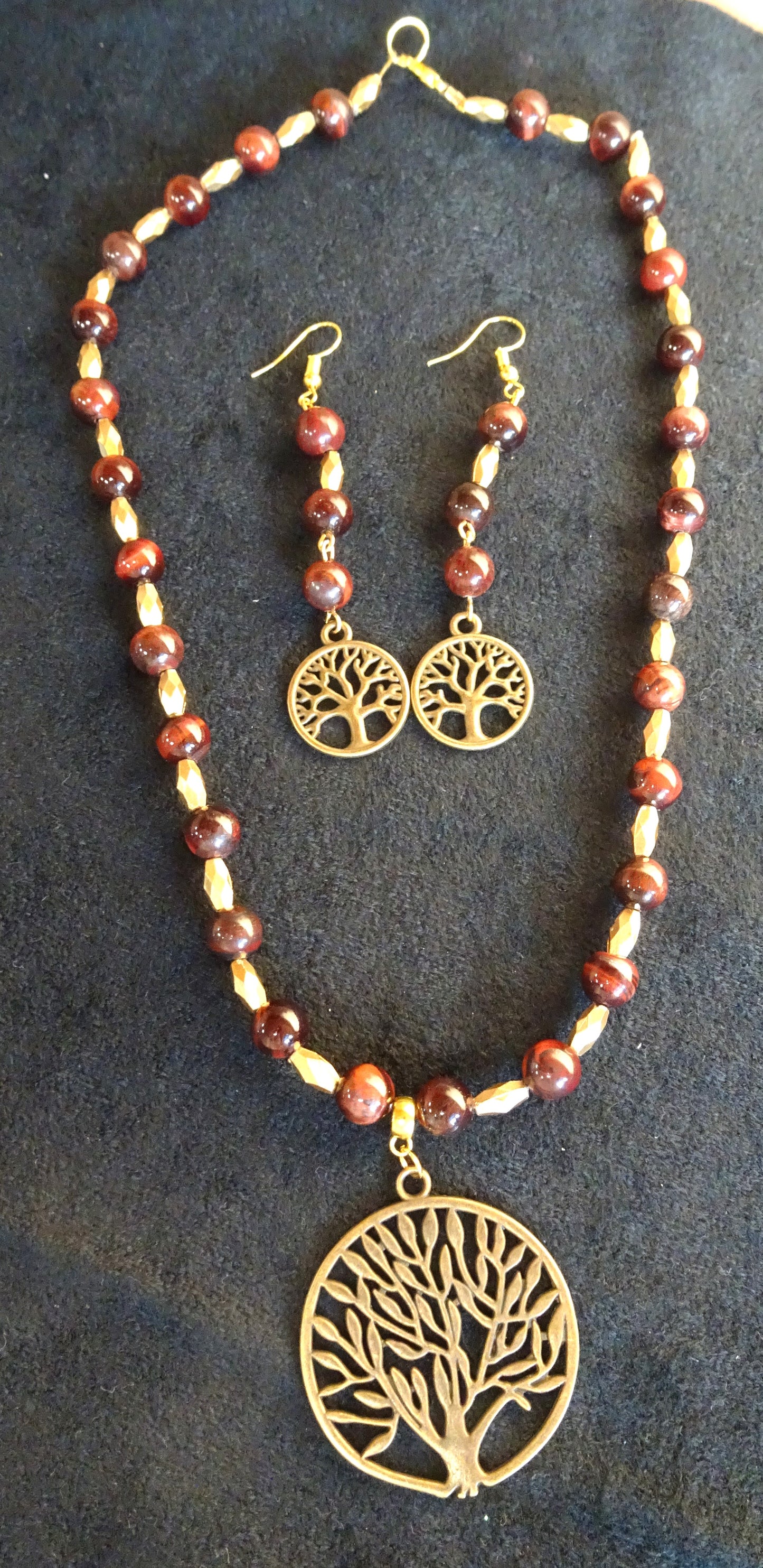 Parure en perles naturelles (collier et boucles d'oreilles) - PA031/2