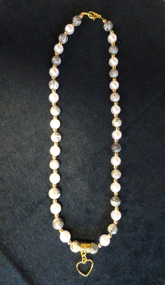 Collier en perles fantaisie grises et blanches 8 mm - CO021