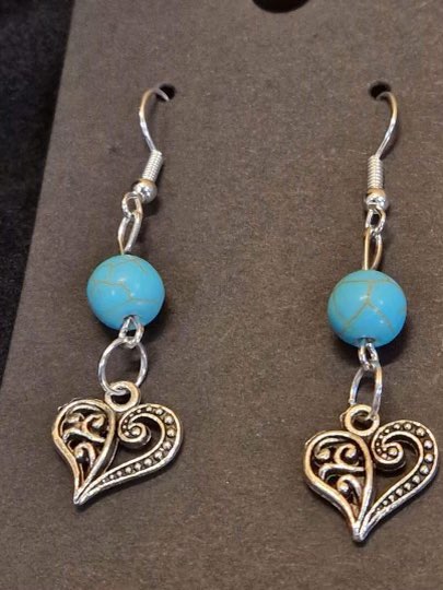 Boucles d'oreilles pendantes, perles naturelles et cœur argenté - BO013A